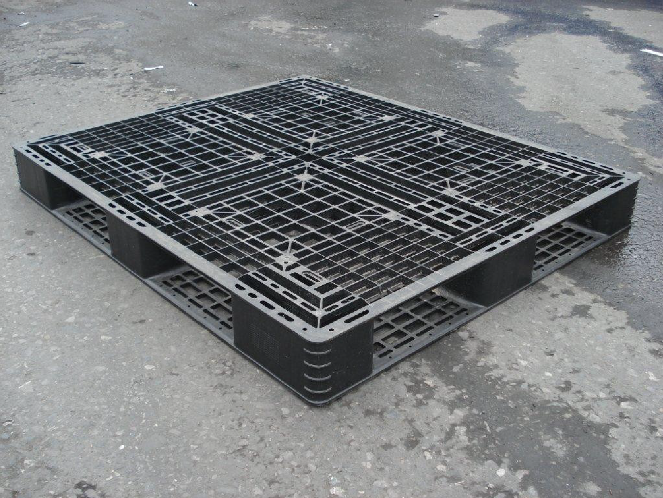 Diverse Applications Of New Plastic Pallets In Liverpool