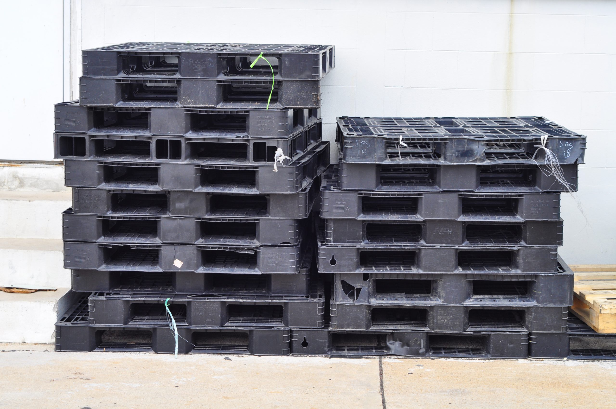 recycling plastic pallets