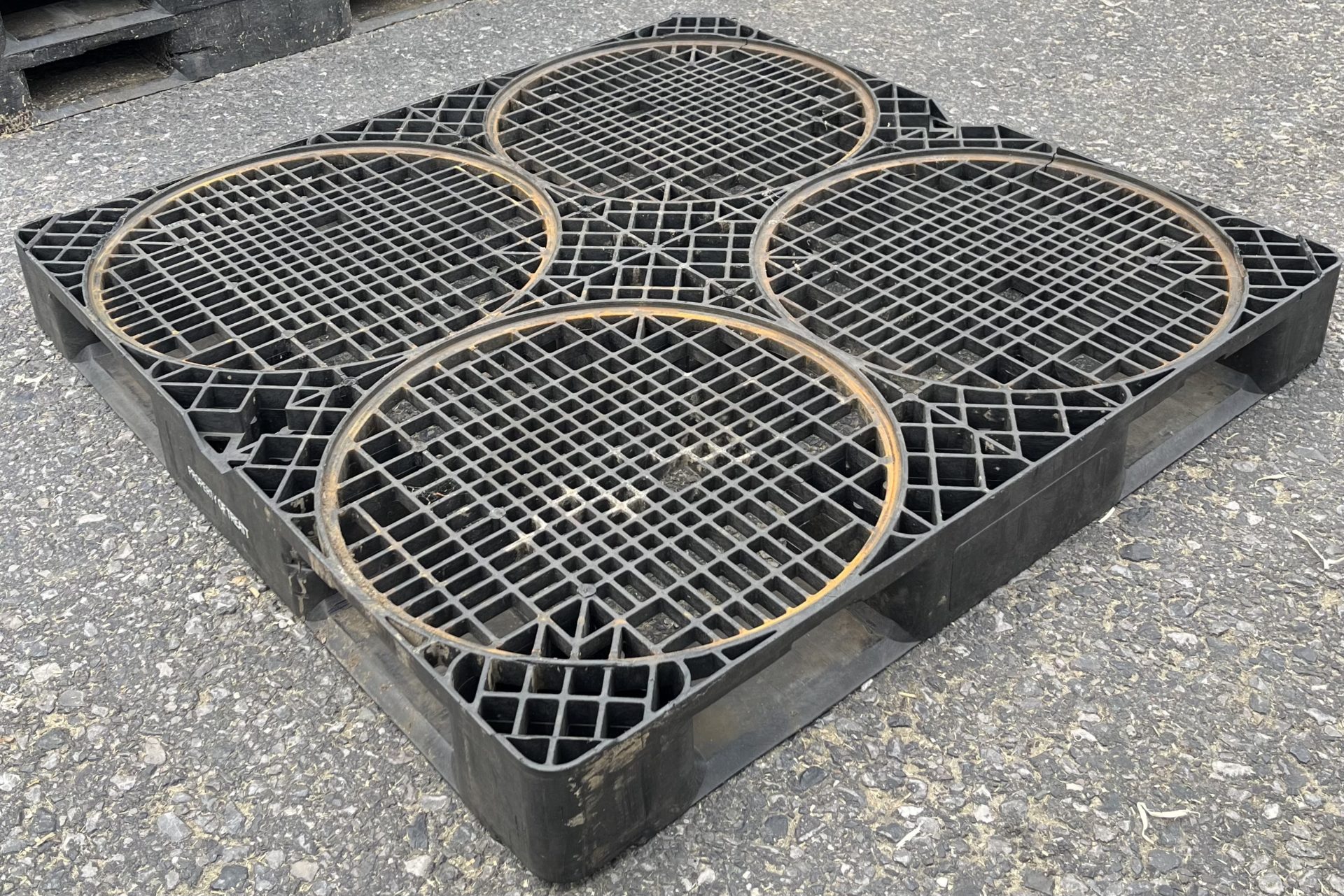 AP1-B Plastic Pallets | 1200 x 1000 mm | Heavy Duty | Plastic ...